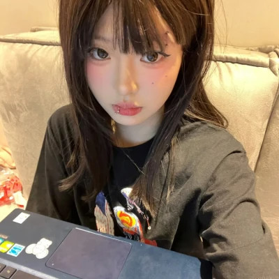 独一无二的2025年女生头像