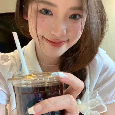 最新2025年女生头像推荐