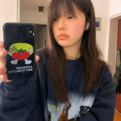 2025年最时尚的女生头像
