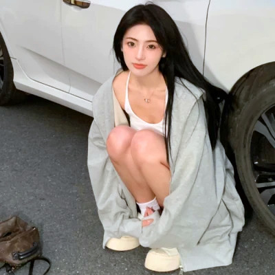 2025年最时尚的女生头像