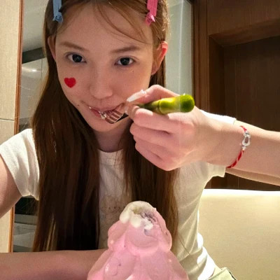 2025年最酷的女生头像