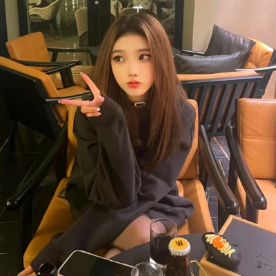 2025年最酷的女生头像