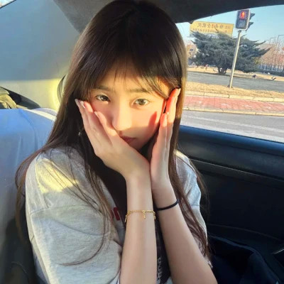 2025年最迷人的女生头像