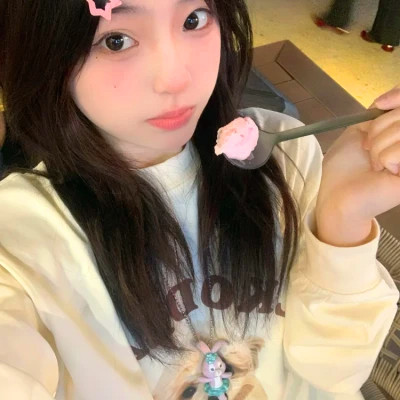 2025年最迷人的女生头像
