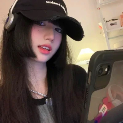 2025年最迷人的女生头像