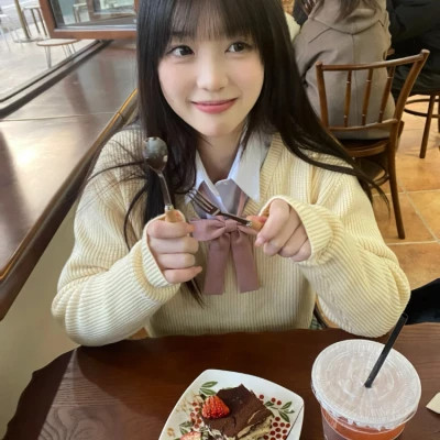 2025年最新潮女生头像