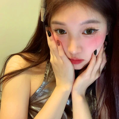 好看的2025年女生头像