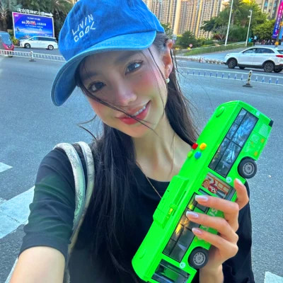 2025年最流行的潮流女生头像