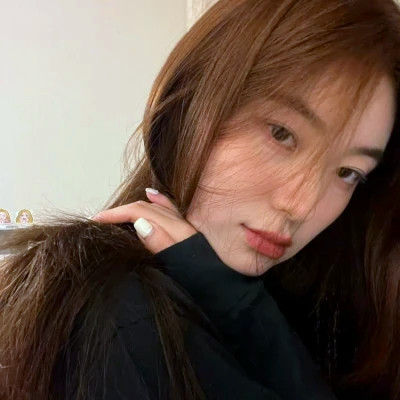 让你眼前一亮的2025年女生头像