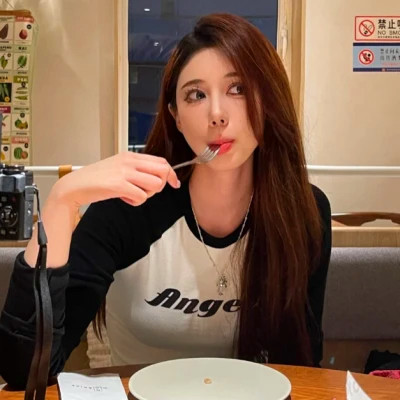 美美的女生头像