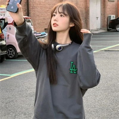 2025年最精美的女生头像
