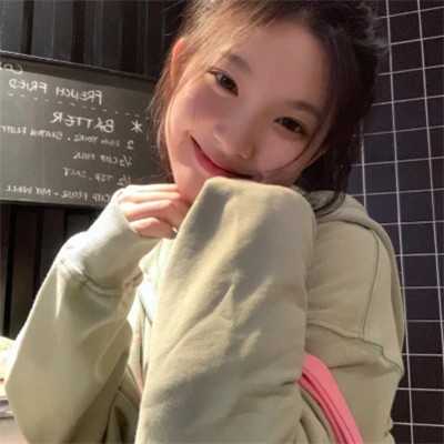2025年最精美的女生头像