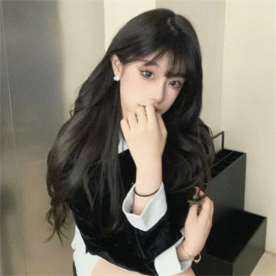 2025年最精美的女生头像