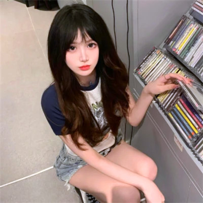 2025年的好看女生头像