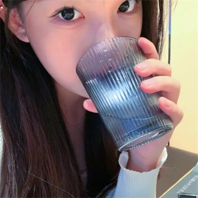 2025年的好看女生头像