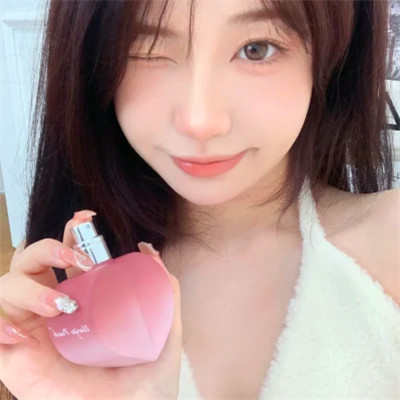 2025年的好看女生头像
