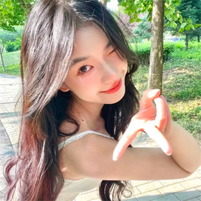 2025年的好看女生头像