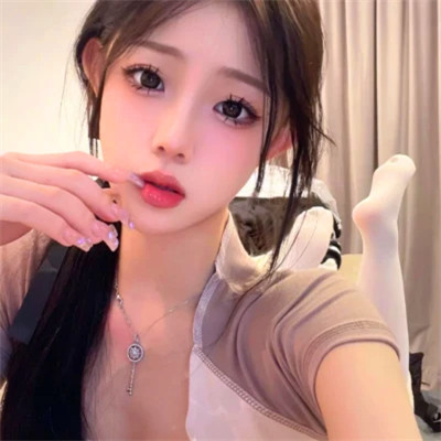 2025年高清最新的女生头像