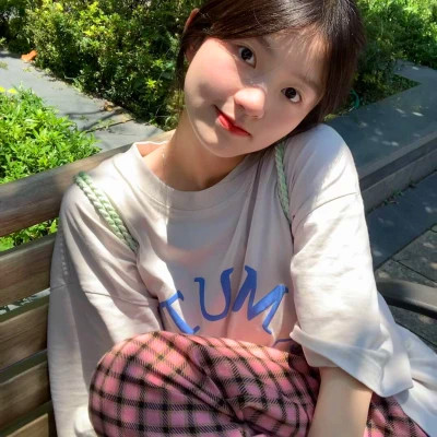 超火的2025女生全新头像