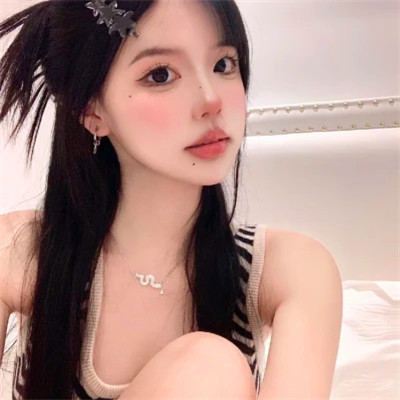 超火的2025女生全新头像