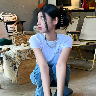 超火的2025女生全新头像