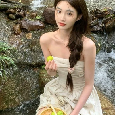 美到炸裂的2025女生全新头像