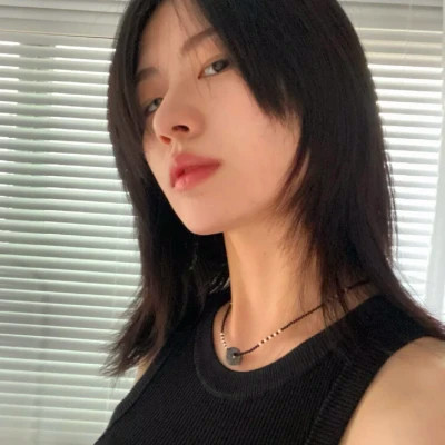 美到炸裂的2025女生全新头像