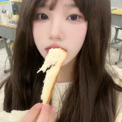 2025年女生最in的漂亮头像
