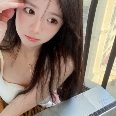 2025年女生最in的漂亮头像