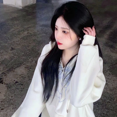 2025年女生最in的漂亮头像