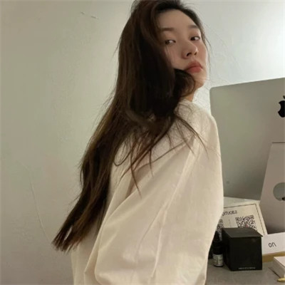 潮流感十足的2025年女生头像
