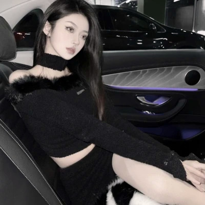 2025年简约好看的女生头像图片