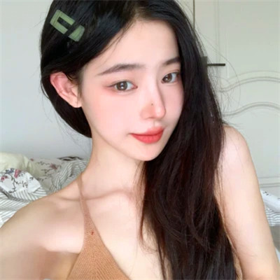 2025年简约好看的女生头像图片