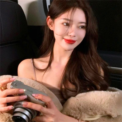 2025年最有魅力的网红女生头像