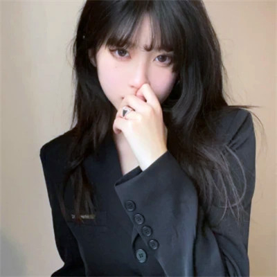 2025年最火爆的女孩头像