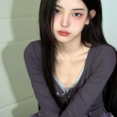 2025年最火爆的女孩头像