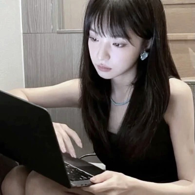 2025年最火爆的女孩头像