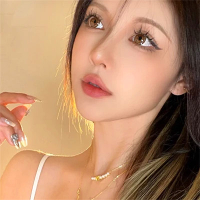 2025年最火爆的女孩头像