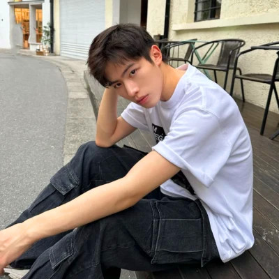 2025年最新男生头像