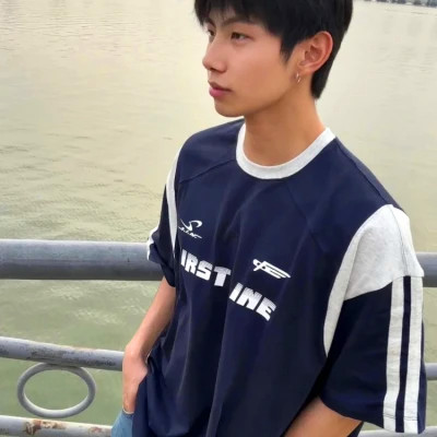 2025最新潮男头像
