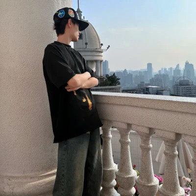 热门2025新款男生头像