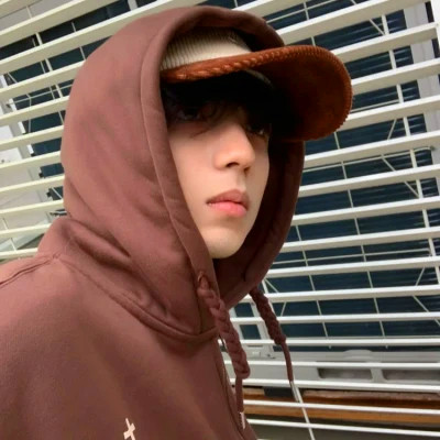与众不同的2025新款男生头像