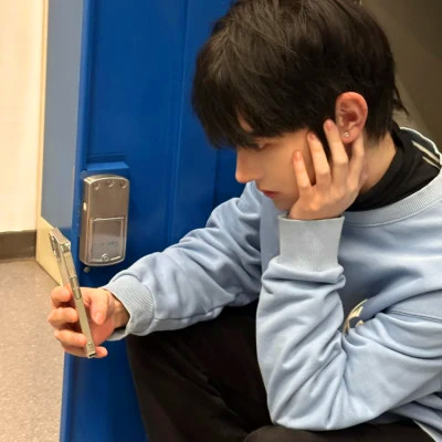 2025年最火微信男生头像