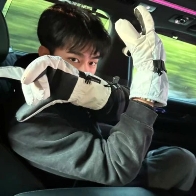 2025年最火微信男生头像