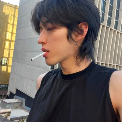 最新2025微信男生头像