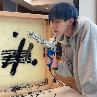 2025年最酷炫的男生头像图片