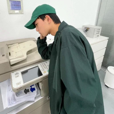 2025年最酷炫的男生头像图片