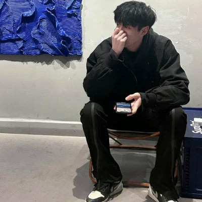2025年最受欢迎的男生头像图片