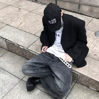 2025年最特别的男生头像