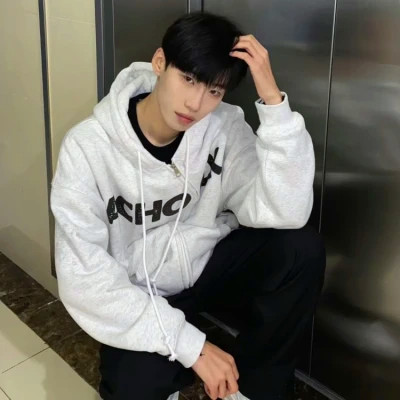 2025年最特别的男生头像